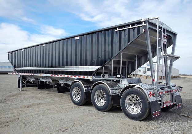 Doepker-Trailers-1 Doepker Industries Classic Tridem Axle Triple Hopper Dump