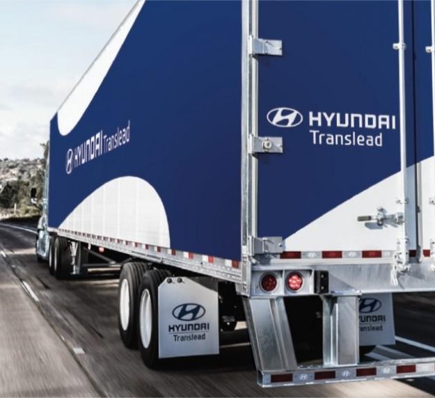 Rear view of Hyundai Translead semi trailer